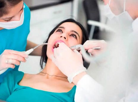 Процедура удаления зуба